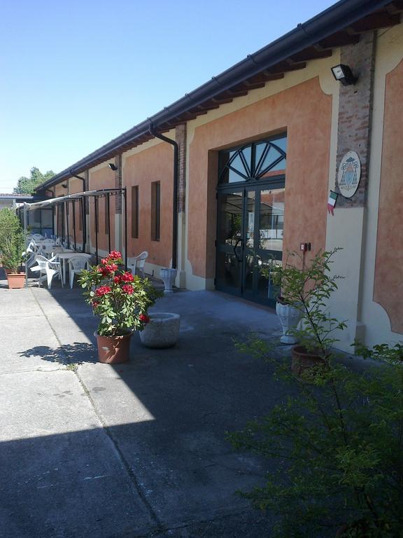 Le Magnolie Agriturismo Verolanuova エクステリア 写真